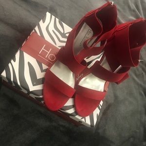 Hot tomatoe 4in high heel